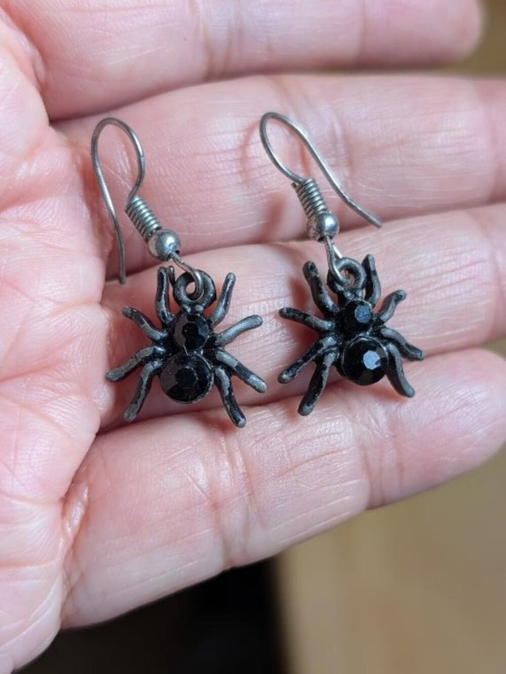 Vintage Halloween Green Witch with Black Hat & White Hair Stud Earrings.